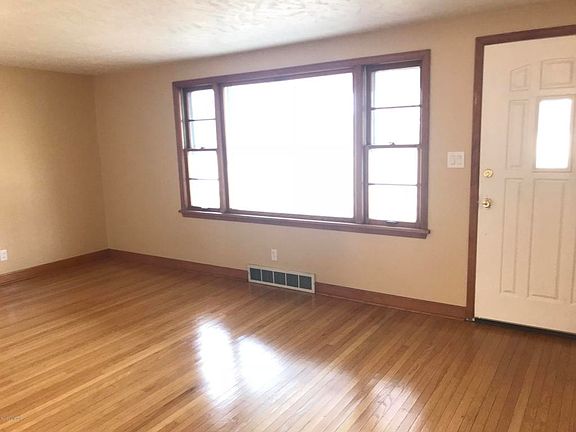 2nd image of 5200 Venus Dr