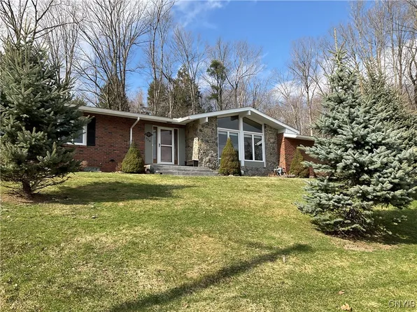 928 Westwood Dr, Herkimer, NY 13350