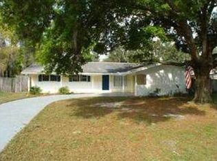8010 Pine Hill Dr, Tampa, FL 33617