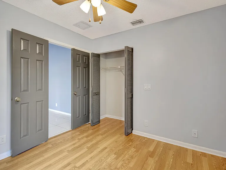 4385 Willow Brook Cir — Photo 14