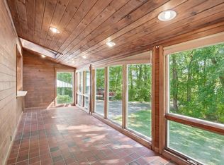 1881 Great Pond Rd, North Andover, MA 01845