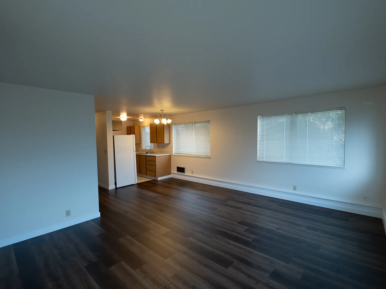 2 bed, 930 sqft, $1,950 — Photo 2