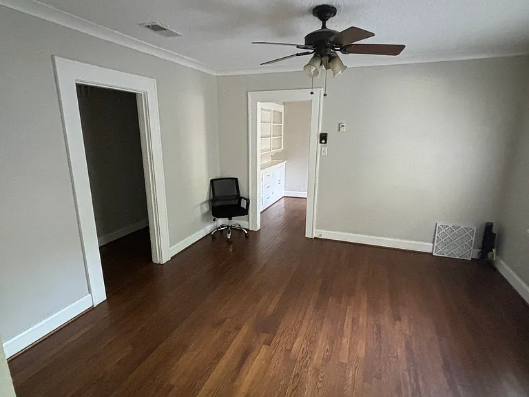 3216 Cockrell Ave — Photo 3