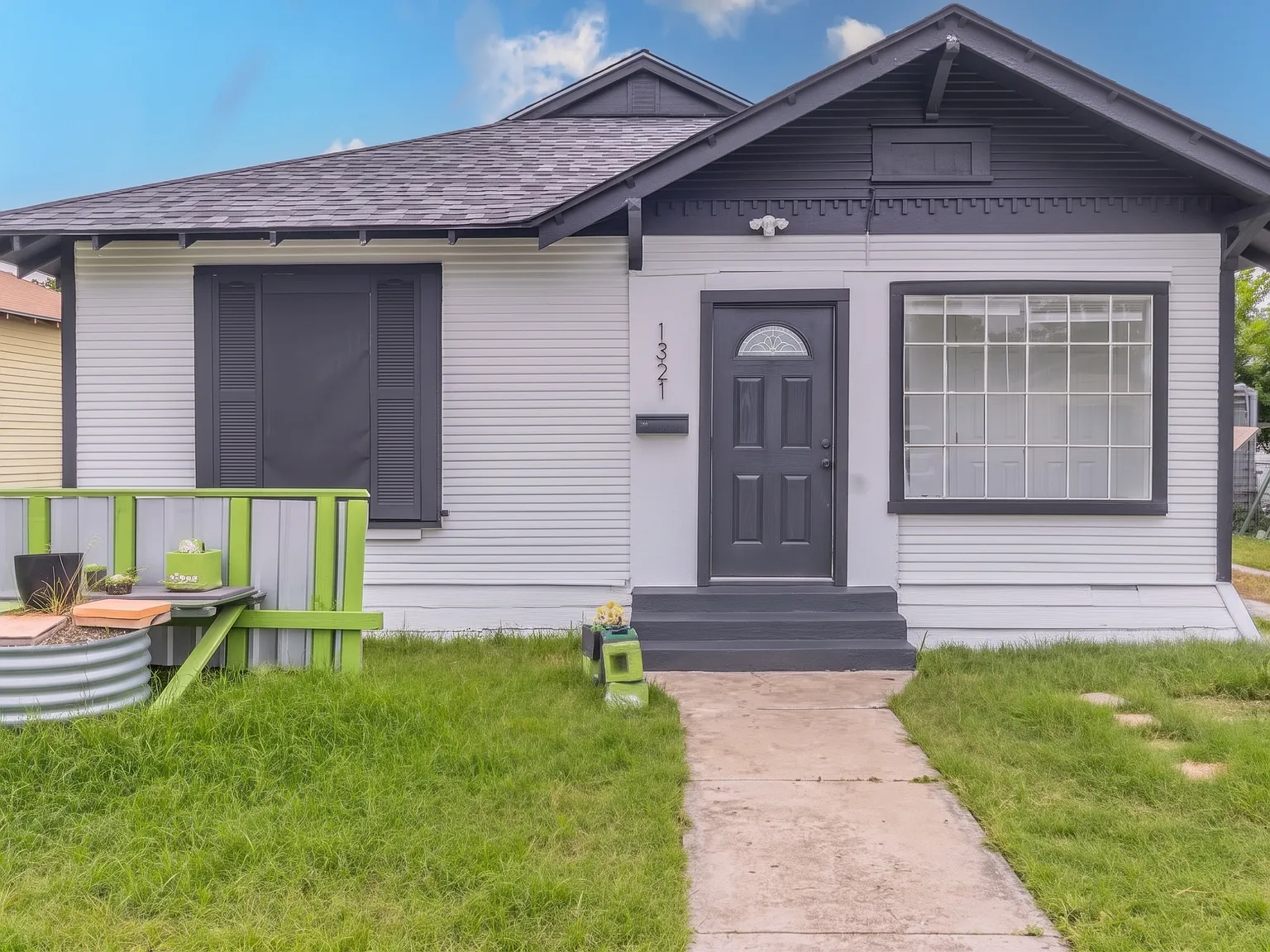 3 bed, 1484 sqft, $1,980 — Photo 1