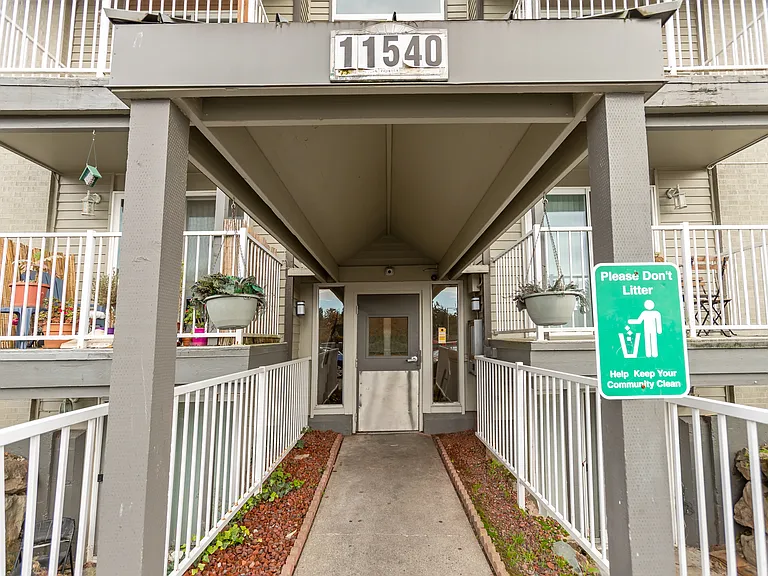 Riviera Apartments Northgate — Photo 5