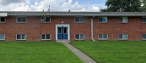 1015 E Pearl St Photo 1