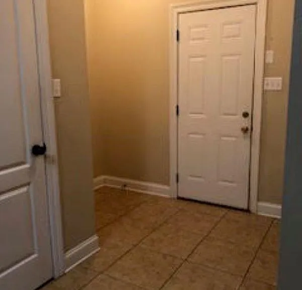 25445 Black Lake Ave — Photo 5