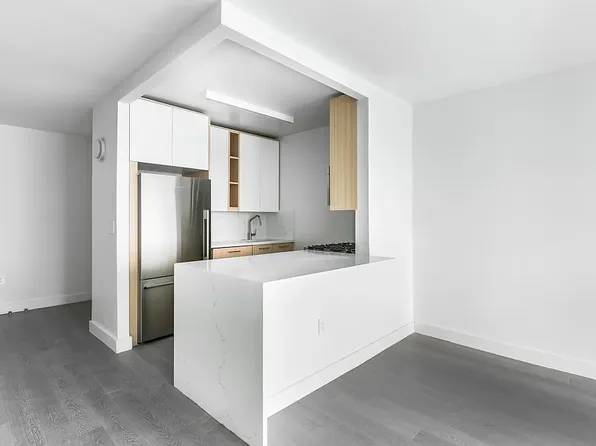 101 W End Ave #12T, New York, NY 10069