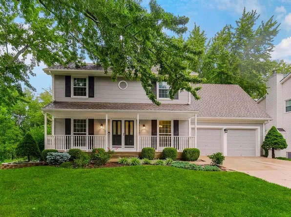 15016 W 83rd Pl, Lenexa, KS 66215