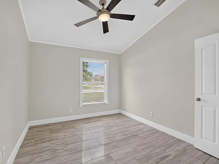 1434 Hatcher Loop Dr — Photo 12