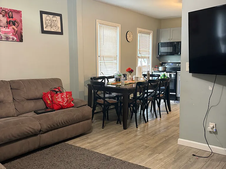 246-248 Providence St #1 — Photo 8
