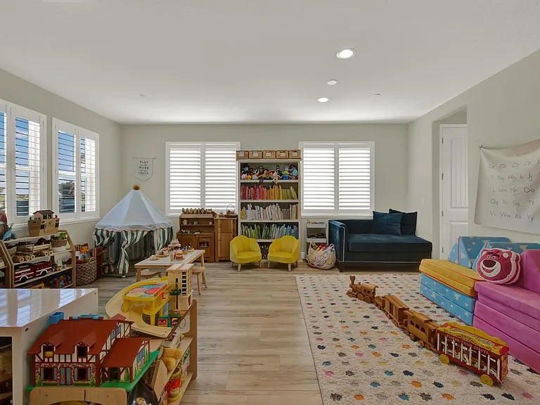 4037 Crane Ct — Photo 14