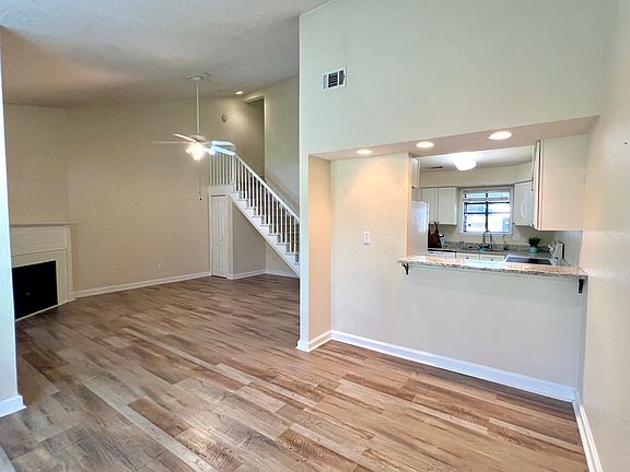 5th image of 940 Douglas Ave Unit 104