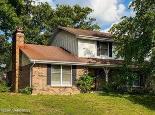 2439 Park Crest Dr, Jefferson City, MO 65101