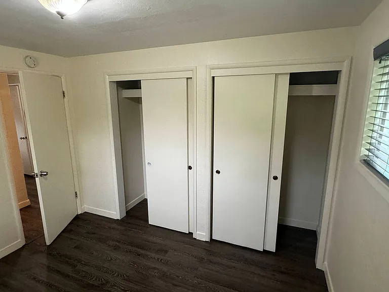 1582 Bogart Ln — Photo 16