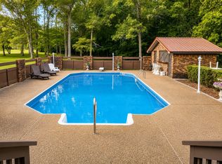 755 Utsi Rd, Estill Springs, TN 37330