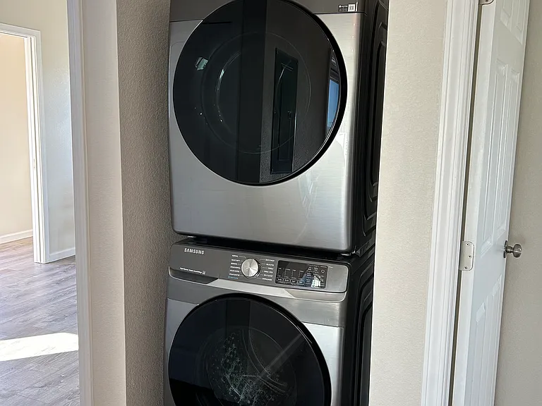 Brand new, large capacity, in unit washer and dryer