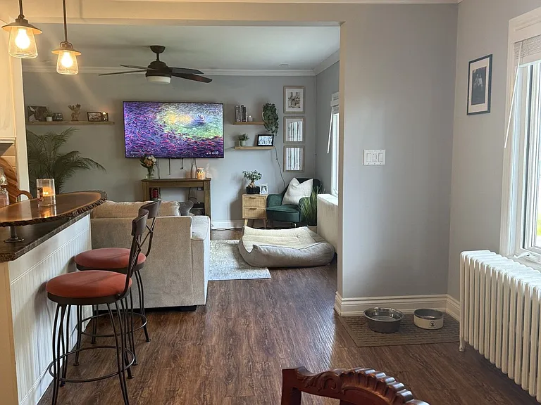 770 Cambridge Ct — Photo 3