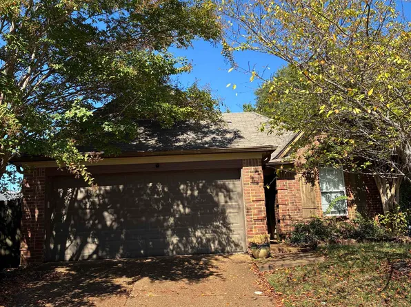 10130 Cross Valley Dr, Cordova, TN 38018