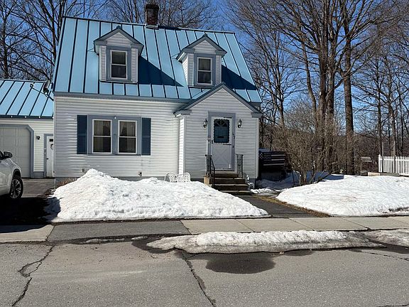 2nd image of 157 Commonwealth Avenue