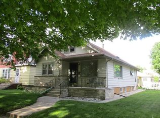 2207 S 14th St, Sheboygan, WI 53081