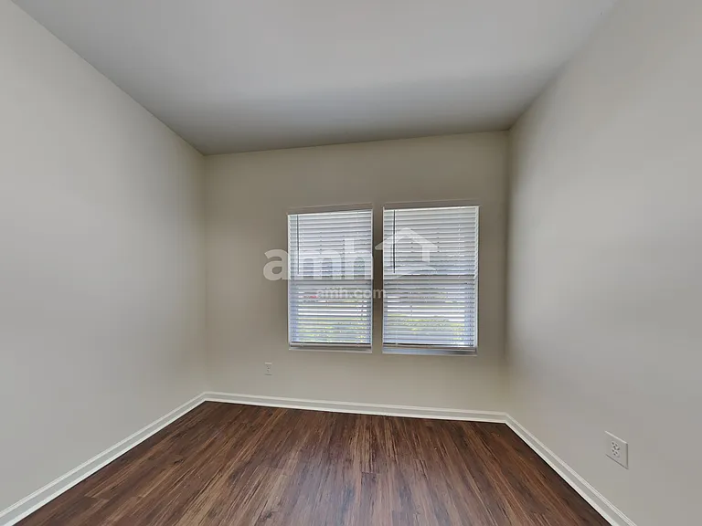 4335 Lochurst Dr — Photo 20