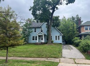 3169 Yorkshire Rd, Cleveland Heights, OH 44118