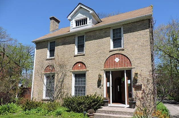 1st image of 373 Jefferson Ave