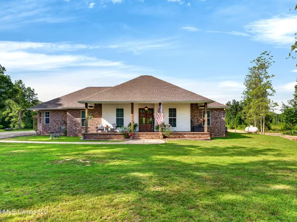 40 Thompson Ln, Carriere, MS 39426