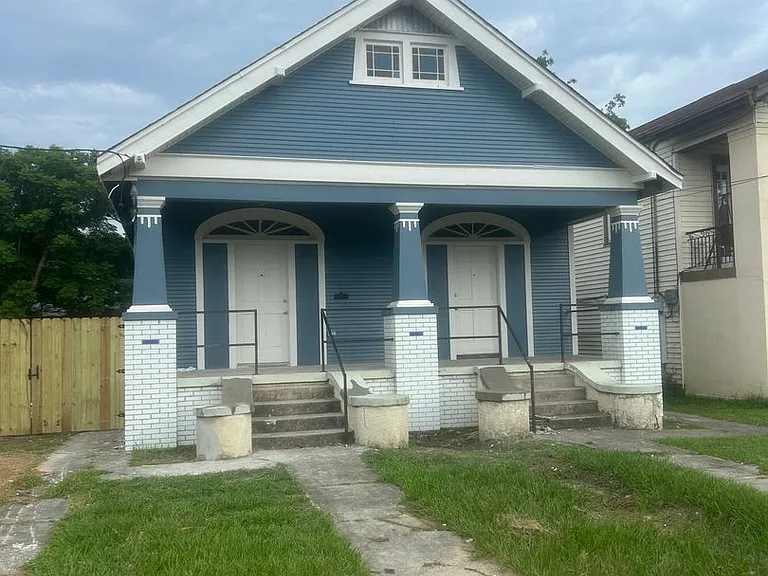 2428-2430 Clover St — Photo 1