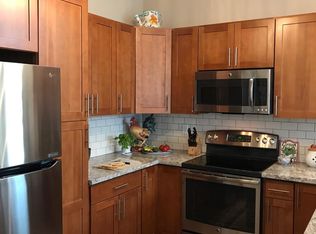 222 Bell St APT 202, Edmonds, WA 98020