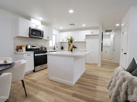 3rd image of 4437 E Alemria Road