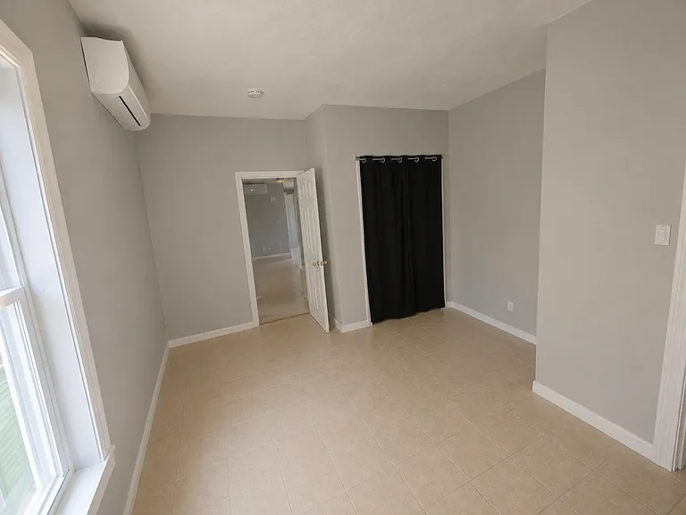 27 Chestnut St #B — Photo 2