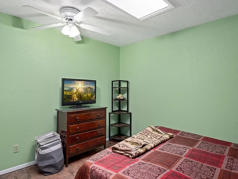 107 Niblic Ct — Photo 19