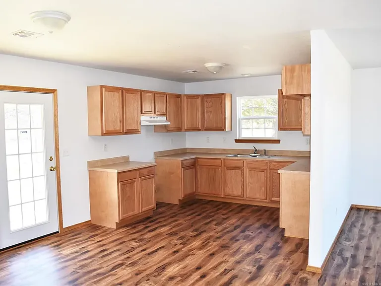 436 Shug Fisher Ln — Photo 8