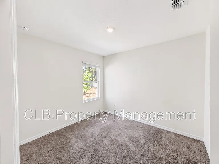 982 Commons Way — Photo 6