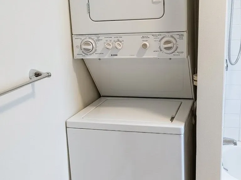 1 Glover Ct #3 — Photo 5