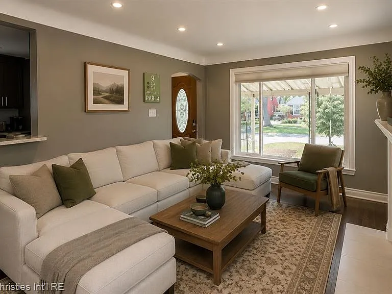 2990 Oakshire Ave — Photo 4