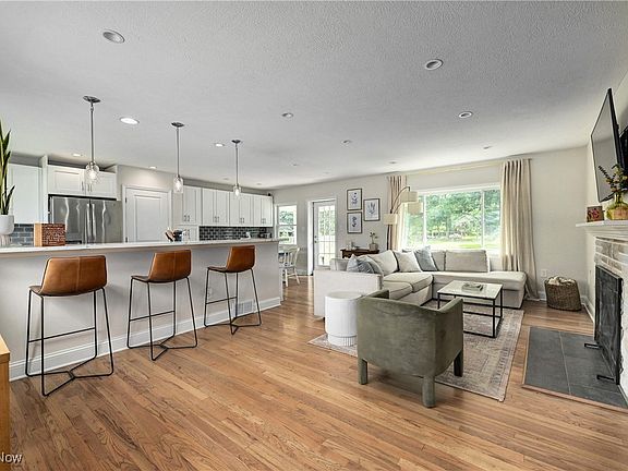 5th image of 2093 Marshfield Blvd