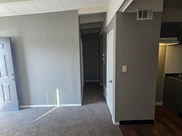 500 Saint Barbara Ln — Photo 4