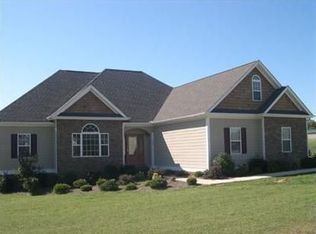 128 Marys Ln, Hartwell, GA 30643