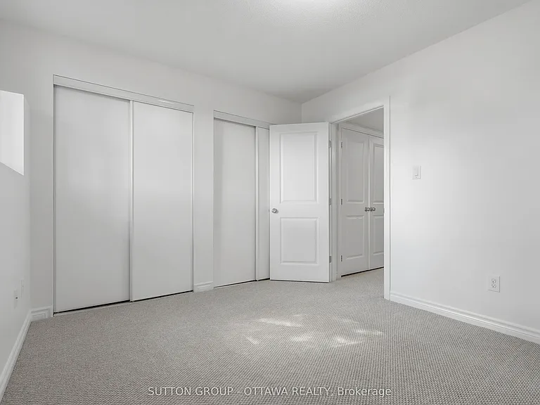 2563 Longfields Dr — Photo 28