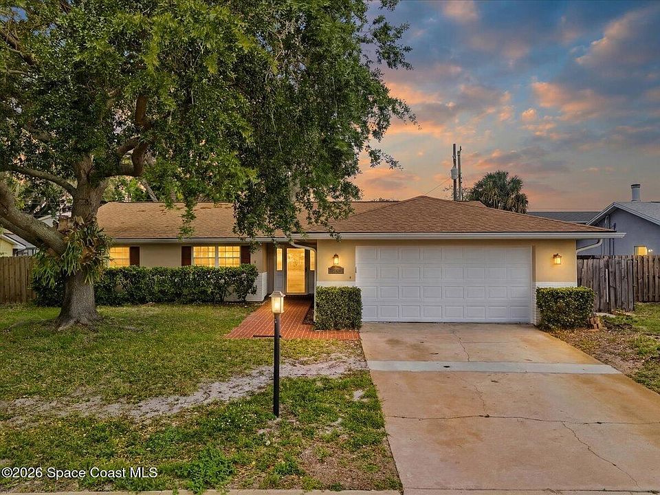1st image of 2661 Applewood Dr