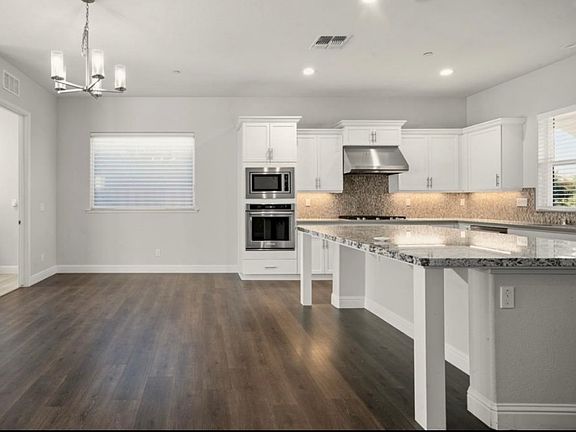 5th image of 2947 Abrams Dr
