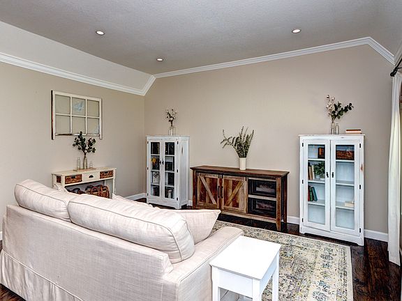 3rd image of 5361 Persimmon Grove Ct