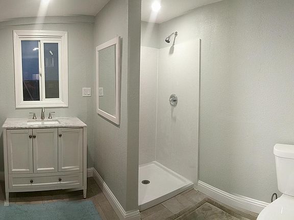 3rd image of 2825 Parker Ave
