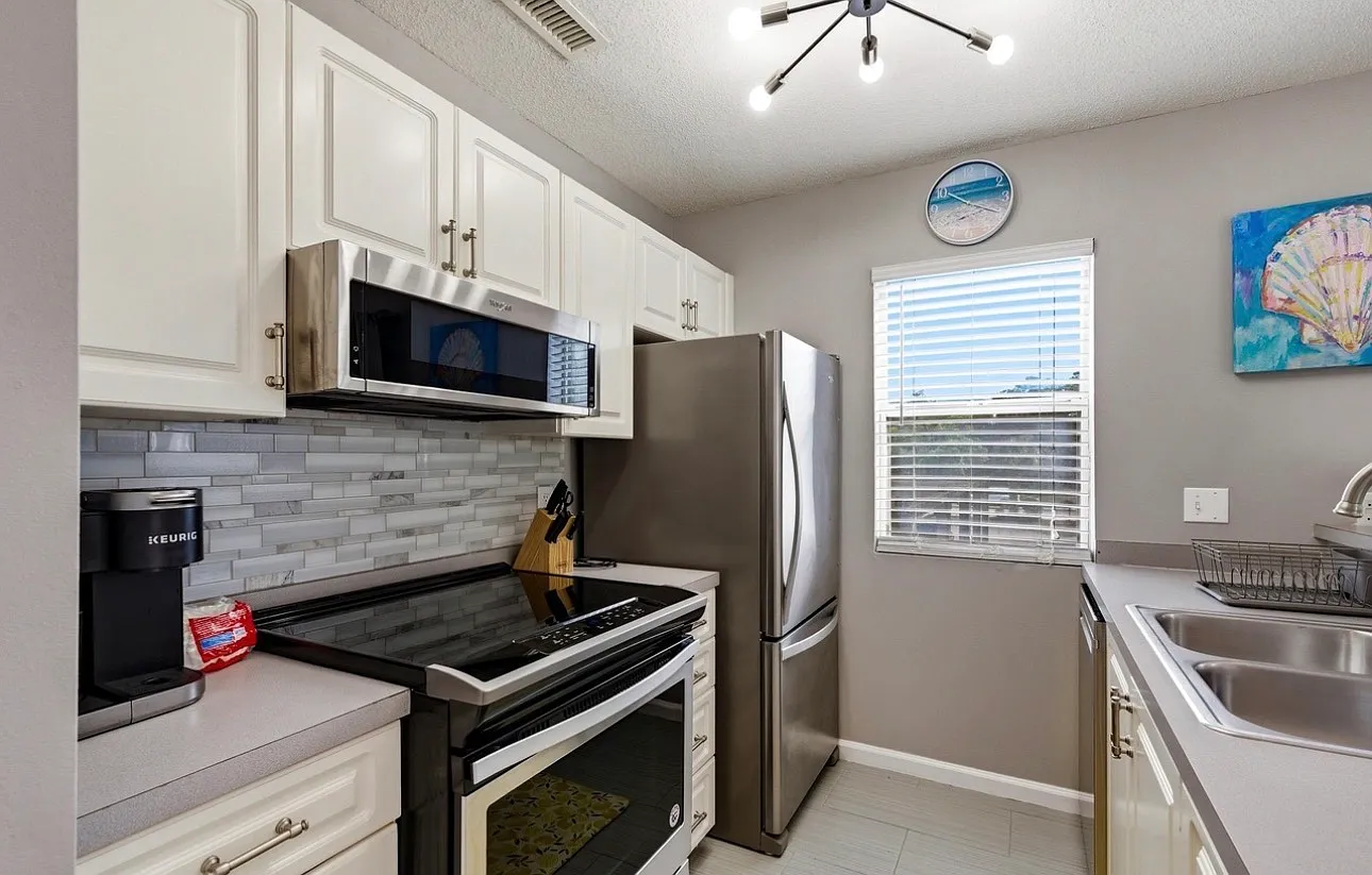 2 bed, 900 sqft, $1,725 — Photo 4