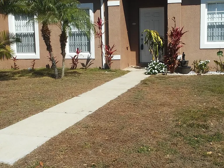 603 Fisher Ct — Photo 2