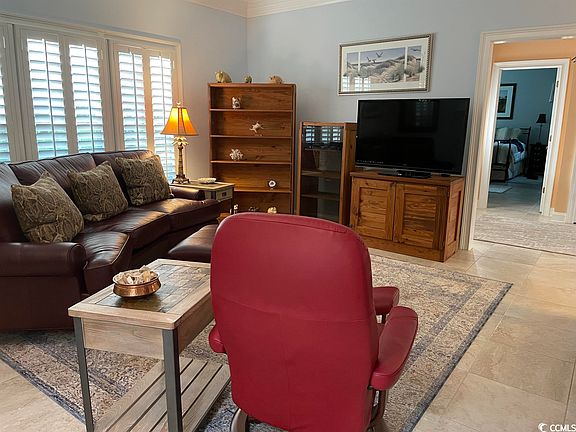 5th image of 899 Doral Dr.