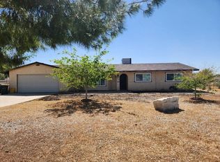 13946 Navajo Rd, Apple Valley, CA 92307